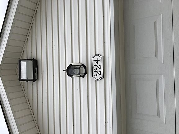 2nd image of 224 Walnut Creek Ct