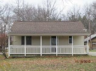 3811 Mill Lake Rd, Lake Orion, MI 48360