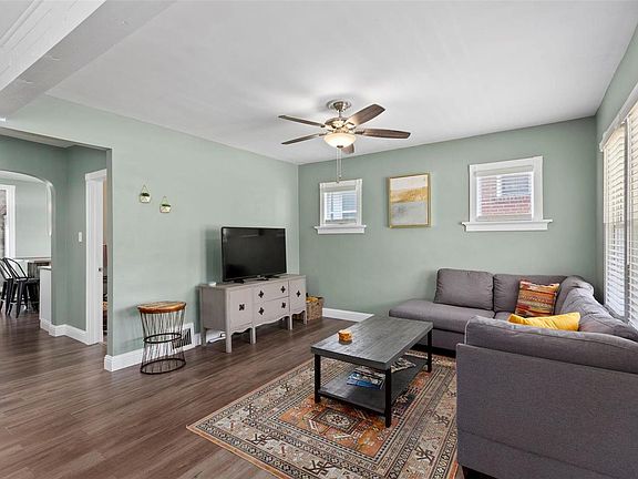 5th image of 3139 Hampton Ave