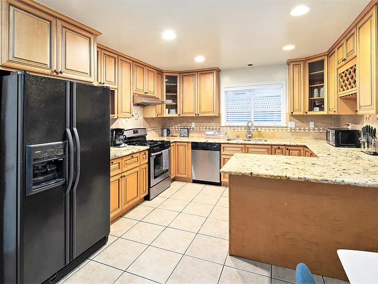 3714 E Walnut Ave — Photo 9