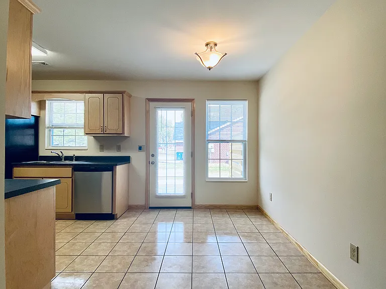 145 Parker Ridge Rd — Photo 9