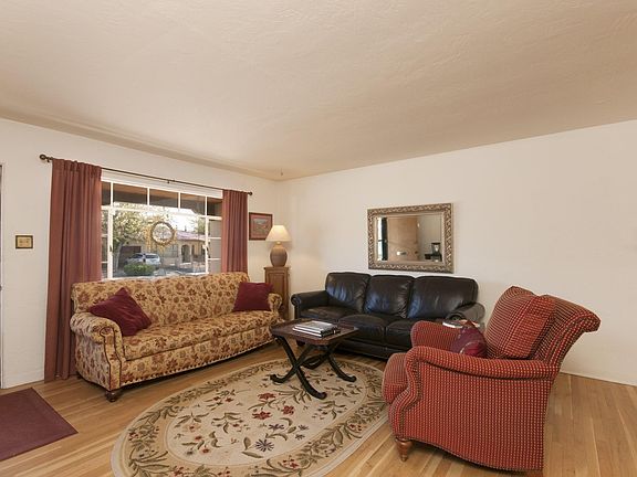 3rd image of 1304 Arvilla Ave NW