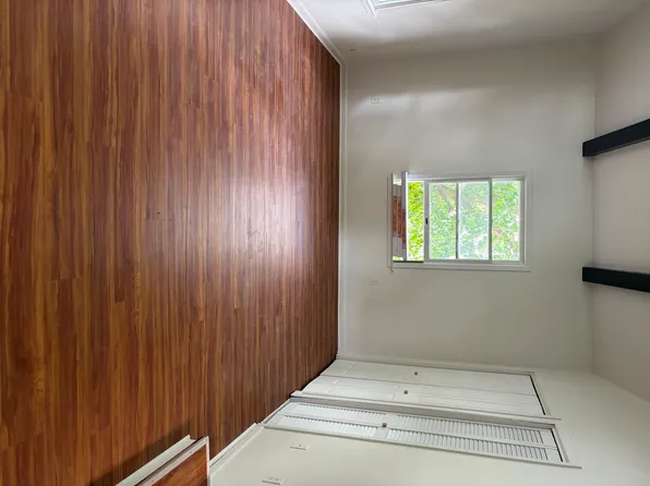 116 Henry St, Palisades Park, NJ 07650