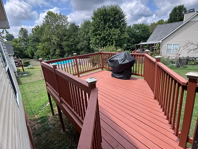 1030 Woodland Dr — Photo 3