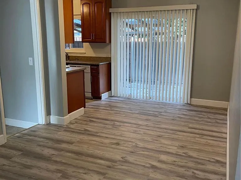 513 Piazza Dr #B — Photo 5