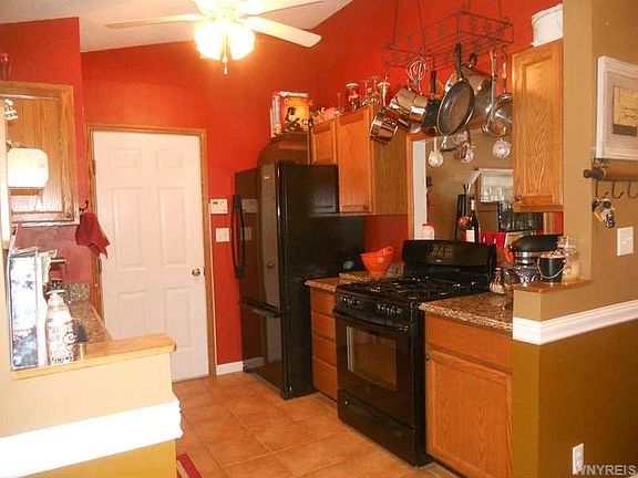 4th image of 3302 Gary Dr