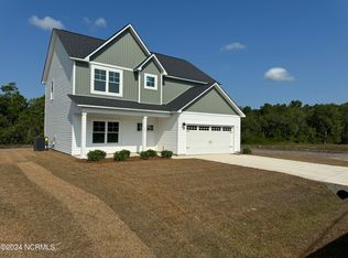 281 E Ivybridge Dr, Hubert, NC 28539