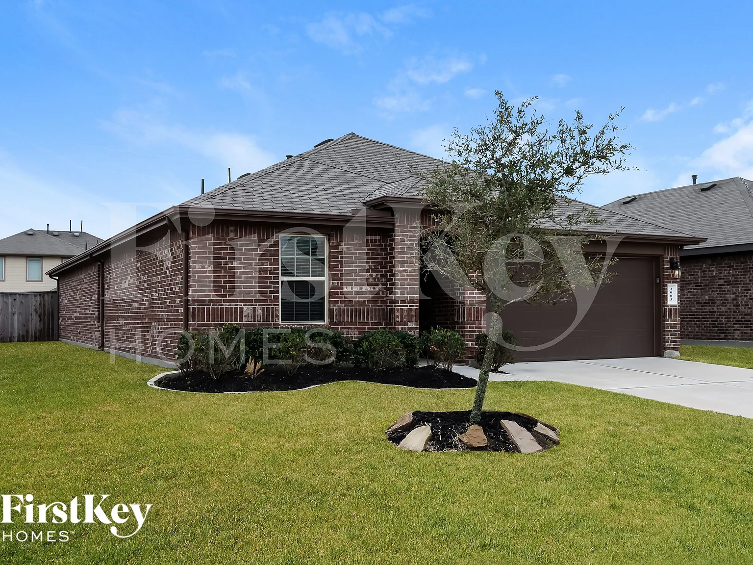 4 bed, 2.0 bath, 1836 sqft, $2,075 — Photo 2