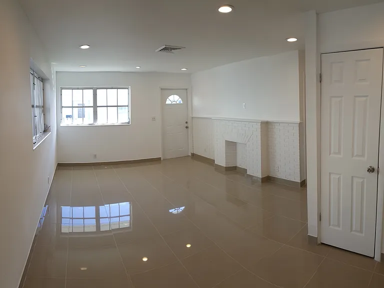 323 Kenilworth Blvd — Photo 13