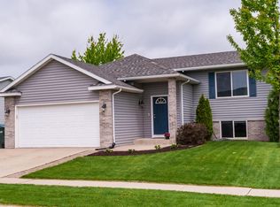 5747 Lloyd St NW, Rochester, MN 55901