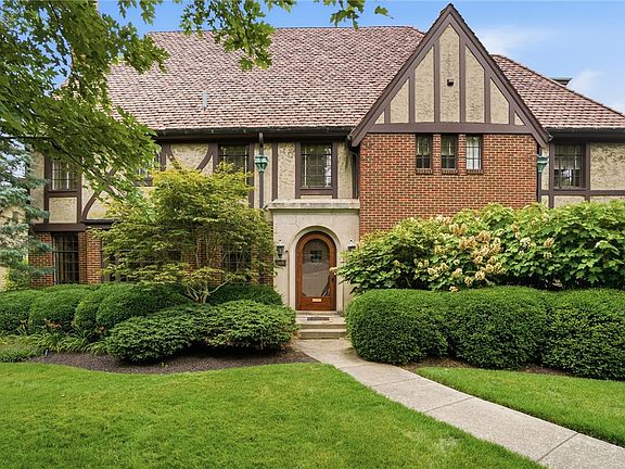 3rd image of 133 Hadley Rd