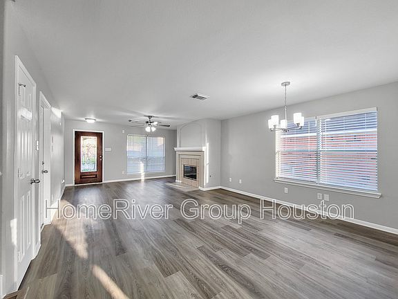3rd image of 3815 Harris Mill Dr