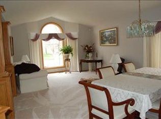 1413 E Meadow Ridge Ct, Derby, KS 67037