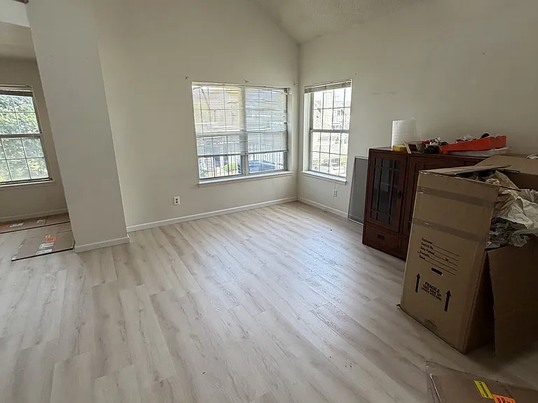 6775 S Ivy St #B5 — Photo 5