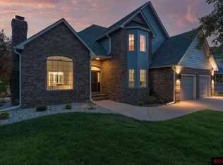 2275 Northridge Dr, North Mankato, MN 56003
