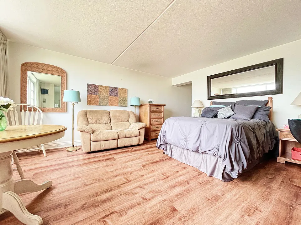 400 Hobron Ln #2306