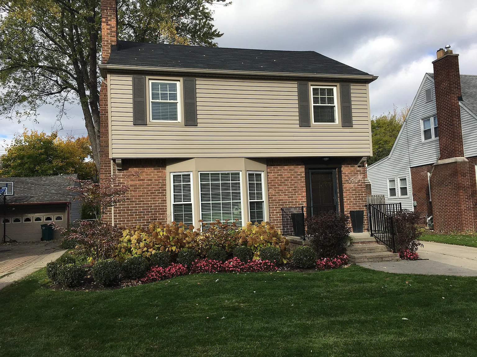 10094 Lasalle Blvd photo 1