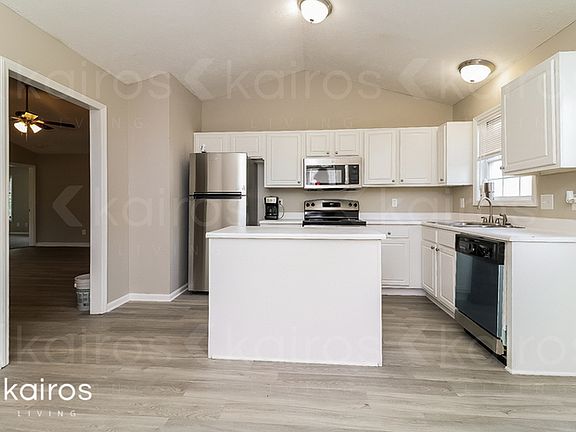 5th image of 150 Chapel Hill Dr