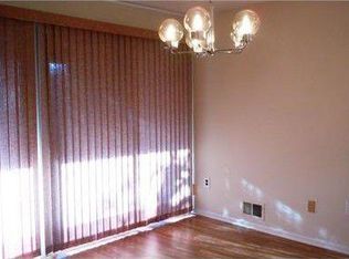 314 Willowbrook Dr, North Brunswick, NJ 08902