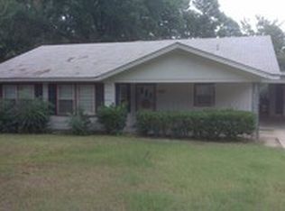 1020 Chestnut St, Magnolia, AR 71753