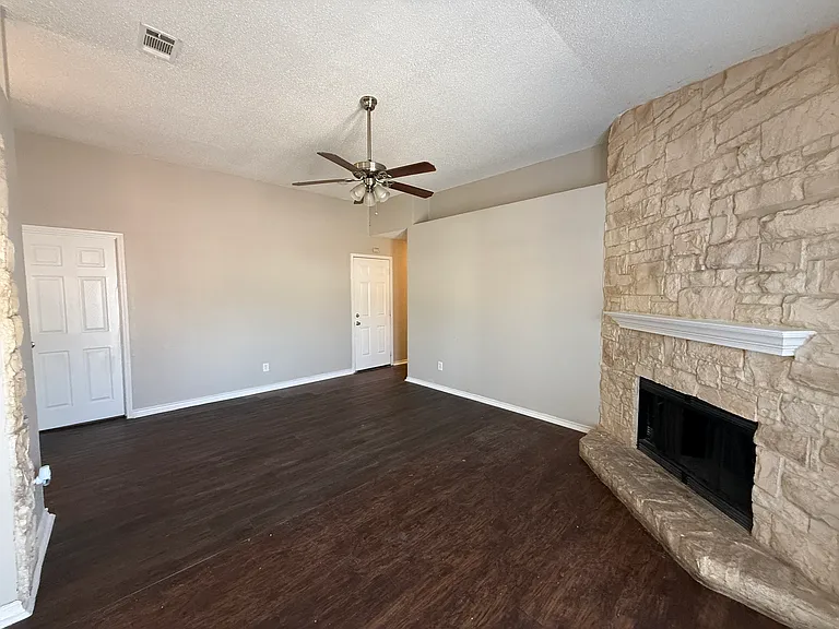 10206 Shayna Dr — Photo 5