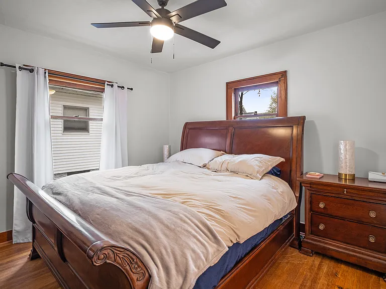 823 Webster St NW — Photo 8