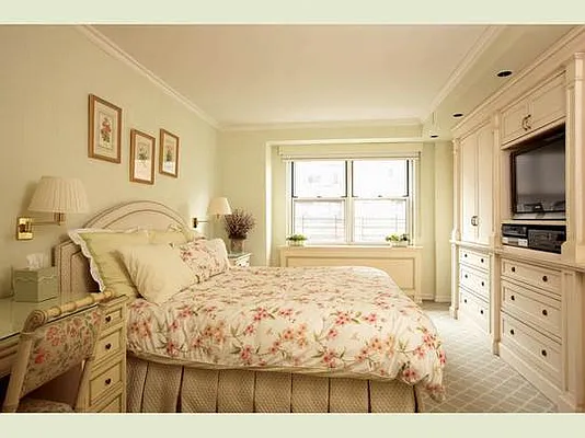 Sold by Stribling | media 13