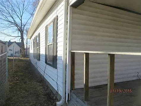 1006 N Sheffield Ave photo 1