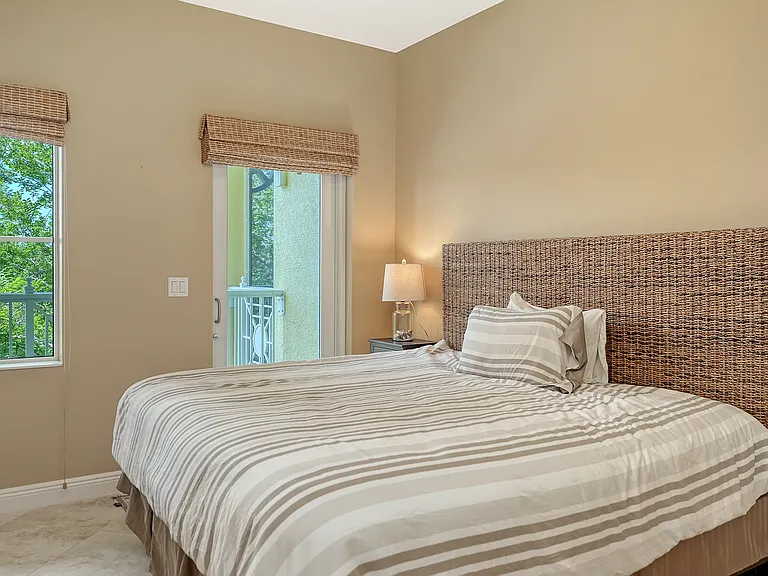 1308 Old Stickney Point Rd #W32 — Photo 47