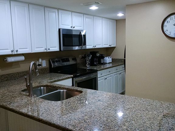 Kitchen granite, stainless 