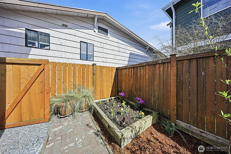 3rd image of 8847 9th Avenue SW #A