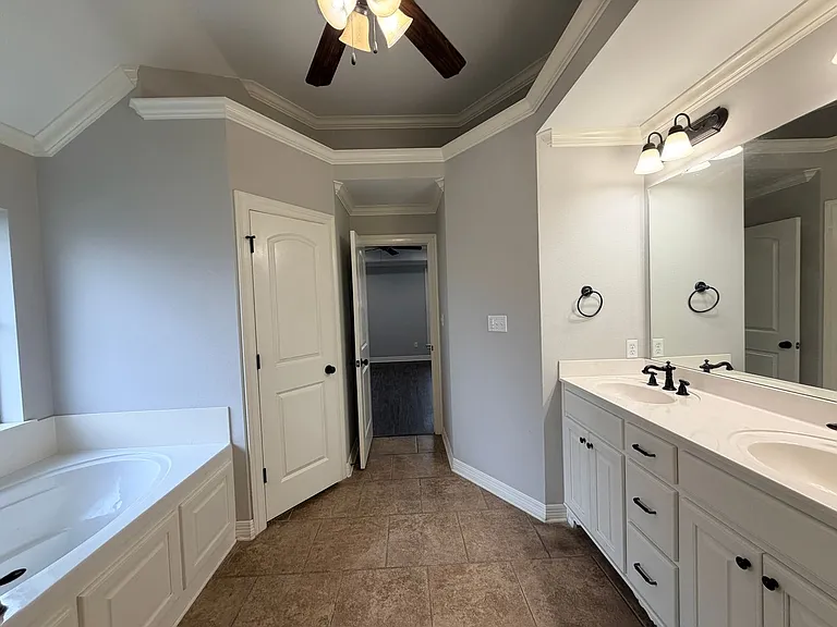 530 Antietam Dr — Photo 17