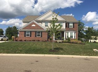 6027 Topaz Cir, Grand Blanc, MI 48439