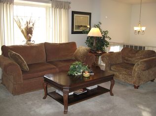 45 Robin Hollow Ln, Westerly, RI 02891