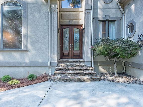 2nd image of 134 N Shore Dr
