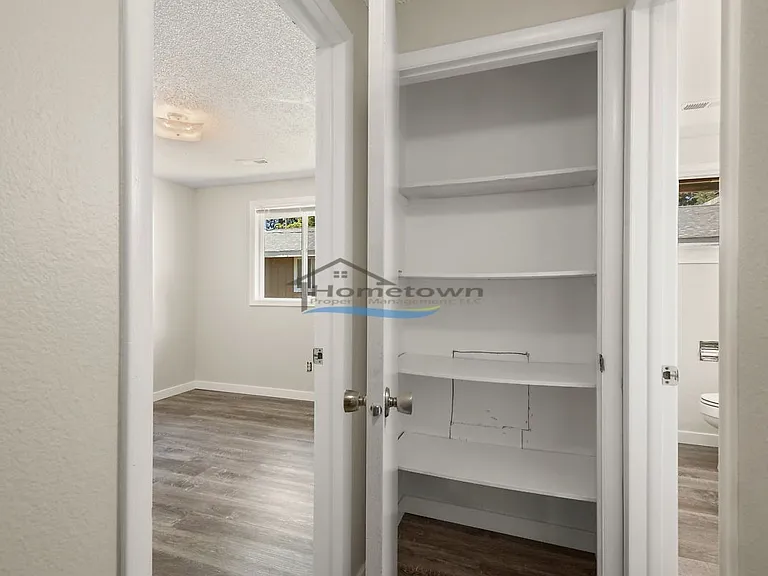 342 W Davidson Ave #1 — Photo 11
