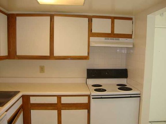 5th image of 8307 SW 142nd Ave #205
