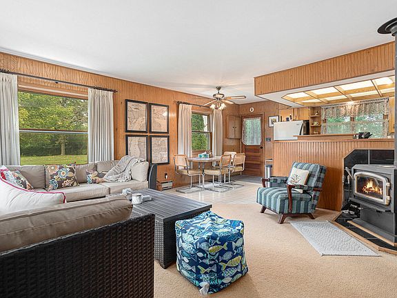 3rd image of 911 Dragon Shores Dr