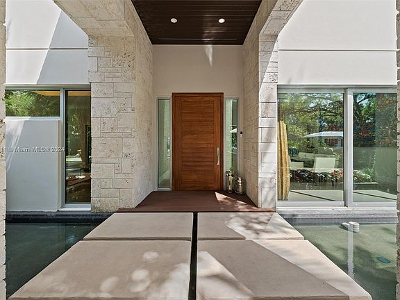 5th image of 5837 SW 82nd St