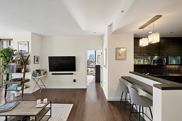 Rented by Compass | media 7