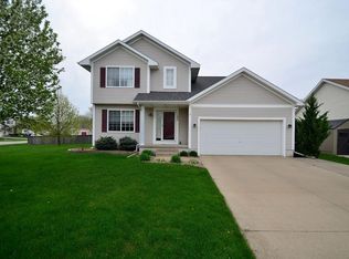 180 SE Dogwood Ln, Waukee, IA 50263