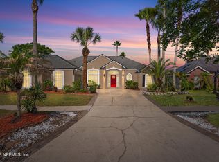 1902 Willesdon Dr E, Jacksonville, FL 32246
