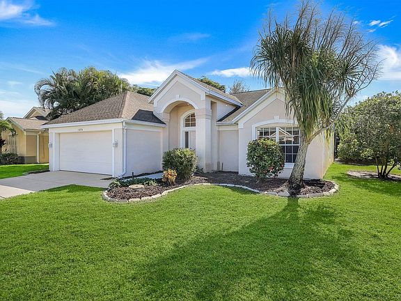 3rd image of 13274 Highland Chase Pl