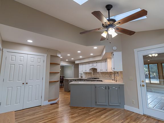 5th image of 3093 Williams Creek Dr