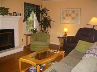 714 Pine Valley Dr, Wilmington, NC 28412