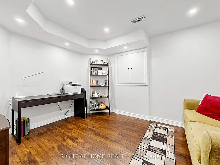 46 Aishford Rd #BASEMENT — Photo 8