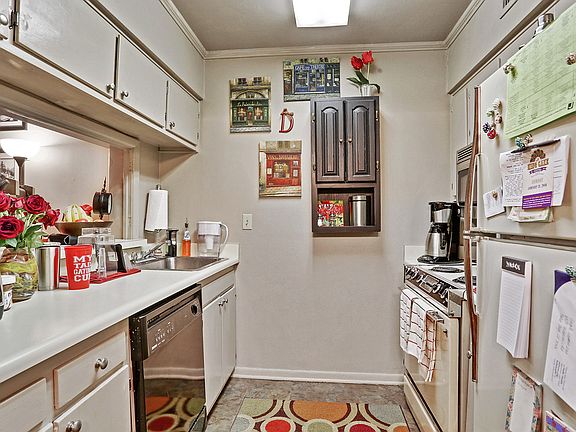 5th image of 4007 St. Charles Ave. #114