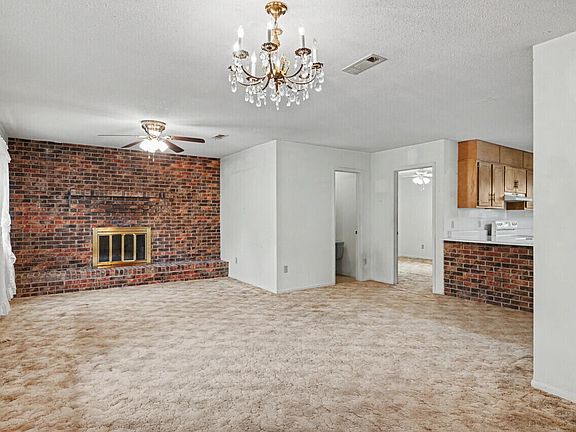 5th image of 281 Henderson Rd