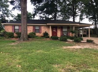 725 Cherokee Ln, Grenada, MS 38901