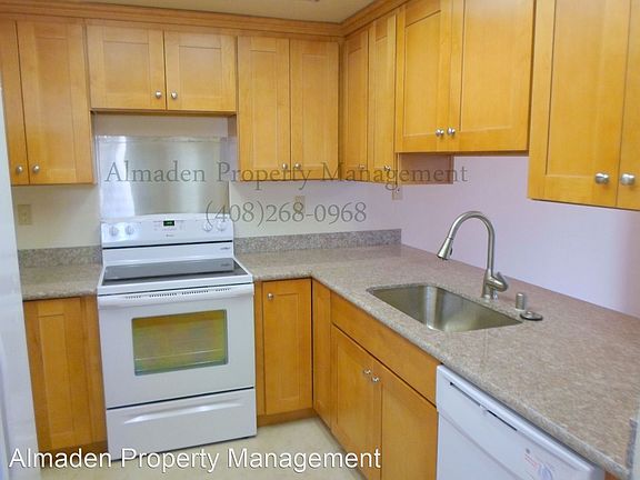 3rd image of 1151 Kelez Dr #1